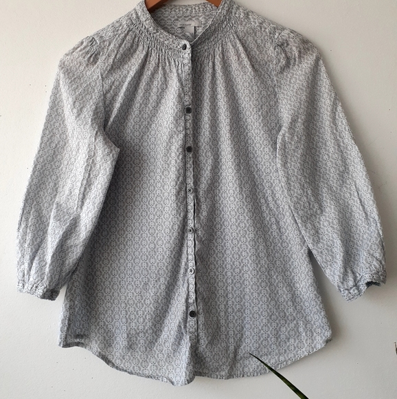 Old Navy Blouse - Picture 7 of 8